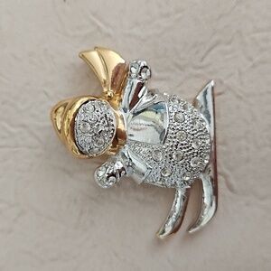 ROMAN Vintage Snowman decorated w/ Rhinestones &  Silver & Gold Tone Brooch